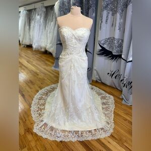 size 4 bridal wedding long train gown brand new
